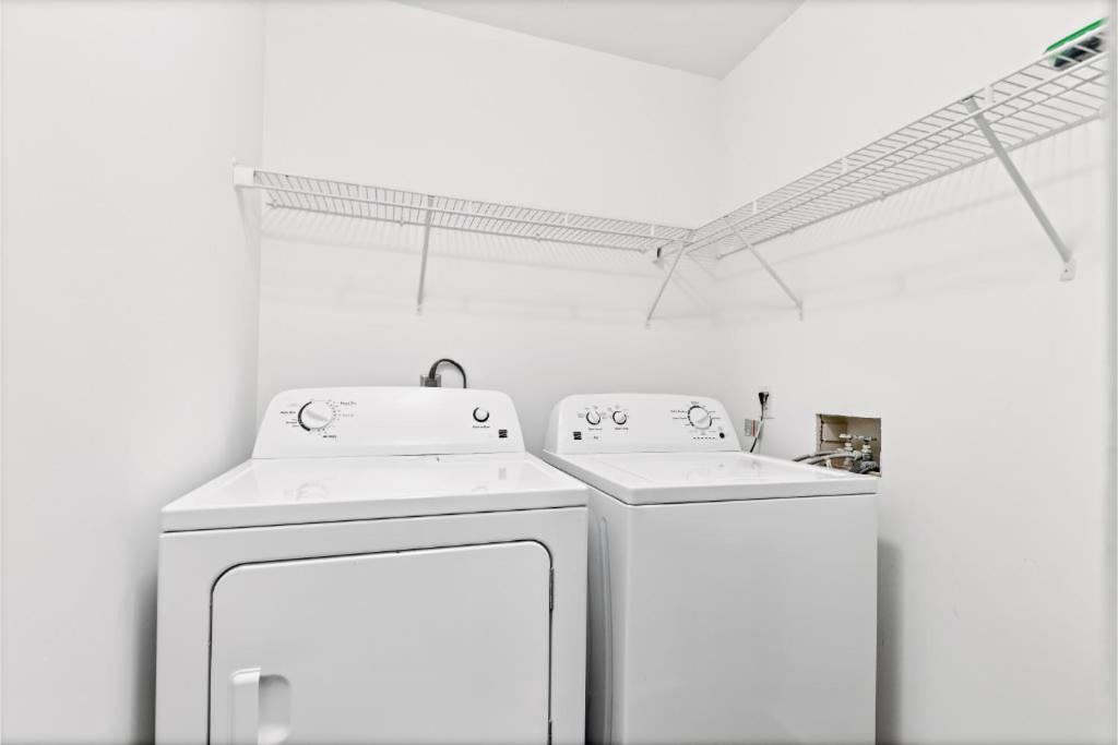 ブレーデントンScenic And Vibrant 1Br With Balcony Gym Poolアパートメント エクステリア 写真