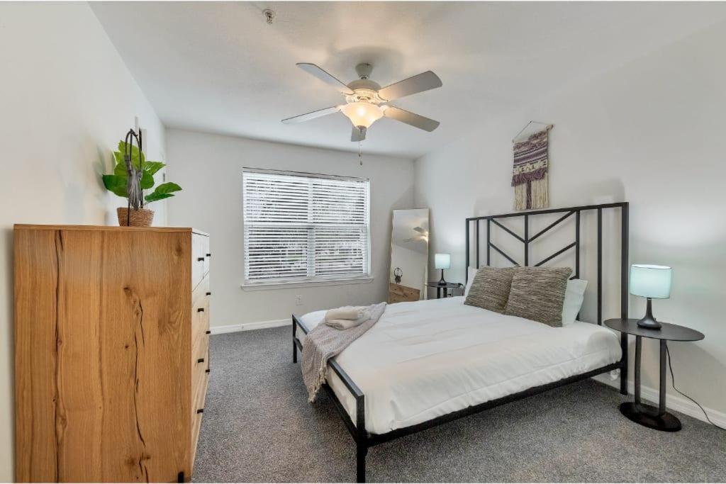 ブレーデントンScenic And Vibrant 1Br With Balcony Gym Poolアパートメント エクステリア 写真