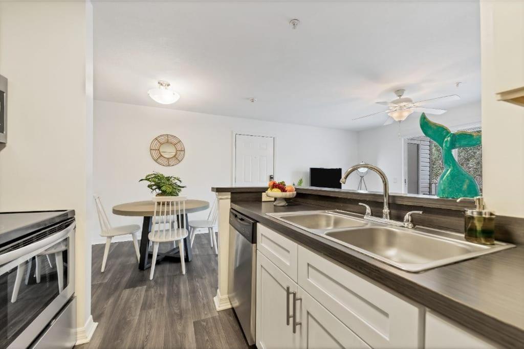 ブレーデントンScenic And Vibrant 1Br With Balcony Gym Poolアパートメント エクステリア 写真