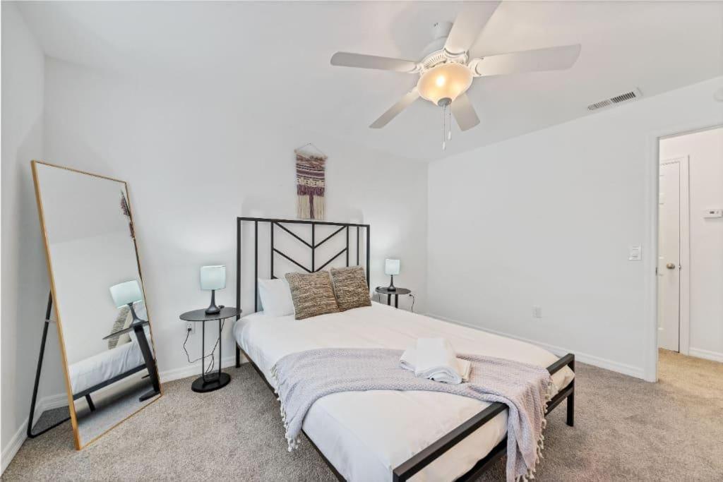 ブレーデントンScenic And Vibrant 1Br With Balcony Gym Poolアパートメント エクステリア 写真
